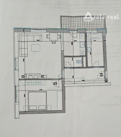 Areté real - Predaj veľmi pekného, priestranného 2-izbového tehlového bytu so zaskleným balkónom s pekným výhľadom v novostavbe na ul. Muškátová v Pezinku