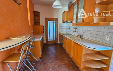 Areté real - Predaj veľmi pekného, výborne dispozične riešeného 5-izbového rodinného domu s garážou vo vyhľadávanej lokalite, obec Limbach, ul. Pri Kockách