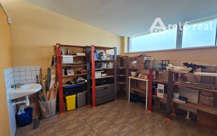 Areté real - Predaj veľmi pekného, výborne dispozične riešeného 5-izbového rodinného domu s garážou vo vyhľadávanej lokalite, obec Limbach, ul. Pri Kockách