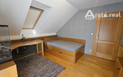 Areté real - Predaj veľmi pekného, výborne dispozične riešeného 5-izbového rodinného domu s garážou vo vyhľadávanej lokalite, obec Limbach, ul. Pri Kockách