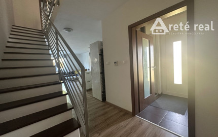 ARETÉ REAL – PRENÁJOM ZARIADENÉHO BYTU SO ZARIADENOU ZÁHRADOU A BAZÉNOM, PARKOVANÍM, PEZINOK, ŠTEBERLOVA