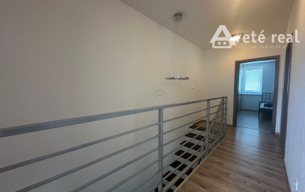 ARETÉ REAL – PRENÁJOM ZARIADENÉHO BYTU SO ZARIADENOU ZÁHRADOU A BAZÉNOM, PARKOVANÍM, PEZINOK, ŠTEBERLOVA