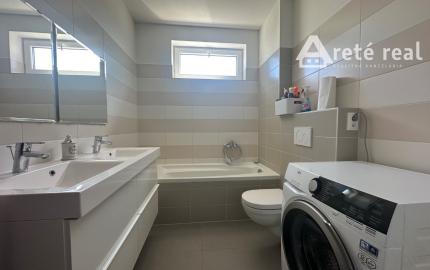 ARETÉ REAL – PRENÁJOM ZARIADENÉHO BYTU SO ZARIADENOU ZÁHRADOU A BAZÉNOM, PARKOVANÍM, PEZINOK, ŠTEBERLOVA