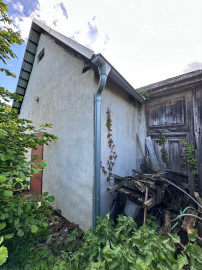 ARETÉ REAL – PREDAJ STAVEBNÉHO POZEMKU S VINOHRADNÍCKYM  DOMOM A NEBYTOVOU BUDOVOU V CENTRE MODRY, ŠTÚROVA