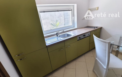 Areté real - Prenájom dvojpodlažného rodinného domu s profesionálnym nahrávacím štúdiom, ul. Hrachová, Bratislava