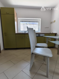 Areté real - Prenájom dvojpodlažného rodinného domu s profesionálnym nahrávacím štúdiom, ul. Hrachová, Bratislava