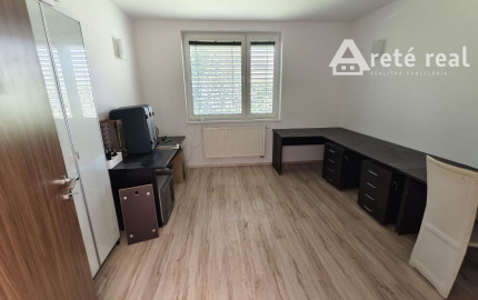 Areté real - Prenájom dvojpodlažného rodinného domu s profesionálnym nahrávacím štúdiom, ul. Hrachová, Bratislava