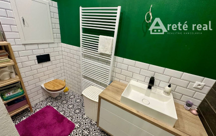 ARETÉ REAL - PREDAJ 3-IZBOVÉHO BYTU S TERASOU. ZÁHRADKOU A PARKOVACÍM STÁTÍM V NOVOSTAVBE SEVERKA, PEZINOK, SUVOROVOVA