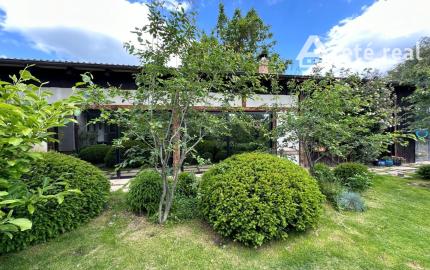 ARETÉ REAL – PREDAJ POLYFUNKČNEJ BUDOVY SO SKLADOVOU HALOU V CENTRE PEZINKA, JESENSKÉHO