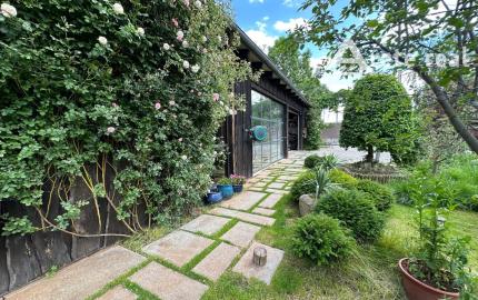 ARETÉ REAL – PREDAJ POLYFUNKČNEJ BUDOVY SO SKLADOVOU HALOU V CENTRE PEZINKA, JESENSKÉHO