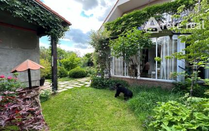 ARETÉ REAL – PREDAJ POLYFUNKČNEJ BUDOVY SO SKLADOVOU HALOU V CENTRE PEZINKA, JESENSKÉHO