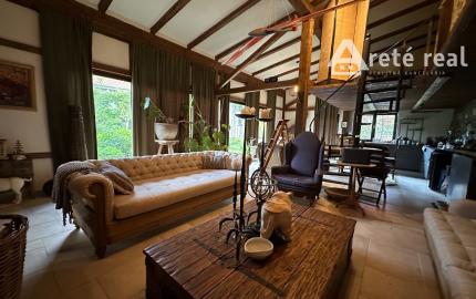 ARETÉ REAL – PREDAJ POLYFUNKČNEJ BUDOVY SO SKLADOVOU HALOU V CENTRE PEZINKA, JESENSKÉHO