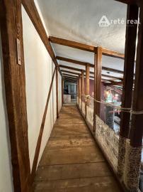 ARETÉ REAL – PREDAJ POLYFUNKČNEJ BUDOVY SO SKLADOVOU HALOU V CENTRE PEZINKA, JESENSKÉHO