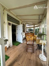 ARETÉ REAL – PREDAJ POLYFUNKČNEJ BUDOVY SO SKLADOVOU HALOU V CENTRE PEZINKA, JESENSKÉHO