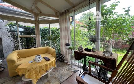 ARETÉ REAL – PREDAJ POLYFUNKČNEJ BUDOVY SO SKLADOVOU HALOU V CENTRE PEZINKA, JESENSKÉHO