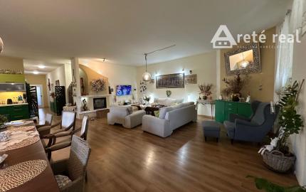 ARETÉ REAL – PREDAJ POLYFUNKČNEJ BUDOVY SO SKLADOVOU HALOU V CENTRE PEZINKA, JESENSKÉHO