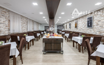 ARETÉ REAL – PREDAJ "HOTELA VINÁRSKY DOM“ S KOMPLETNÝM ZARIADENÍM AJ PARKOVISKOM, PEZINOK CENTRUM