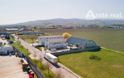ARETÉ REAL – PREDAJ OBCHODNÉHO AREÁLU SO SKLADOVOU HALOU, BUDOVOU OBCHODU A SLUŽIEB A VONKAJŠÍM SKLADOM
