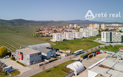 ARETÉ REAL – PREDAJ OBCHODNÉHO AREÁLU SO SKLADOVOU HALOU, BUDOVOU OBCHODU A SLUŽIEB A VONKAJŠÍM SKLADOM
