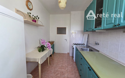 Arete real-Predaj priestranného 3-izbového  bytu s nádherným výhľadom na Malé Karpaty v zateplenom tehlovom bytovom dome, Bratislava,  Pri Bielom kríži