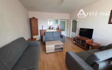 Arete real-Predaj priestranného 3-izbového  bytu s nádherným výhľadom na Malé Karpaty v zateplenom tehlovom bytovom dome, Bratislava,  Pri Bielom kríži