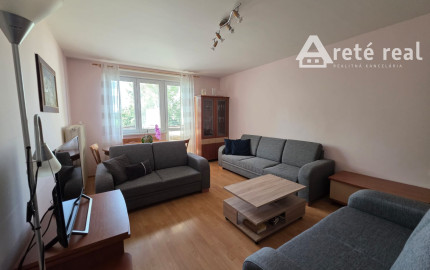 Arete real-Predaj priestranného 3-izbového  bytu s nádherným výhľadom na Malé Karpaty v zateplenom tehlovom bytovom dome, Bratislava,  Pri Bielom kríži