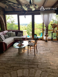 Areté real - Predaj nádhernej chaty s príjemnou atmosférou v krásnom prostredí pod lesom, s panoramatickým výhľadom, Bratislava III