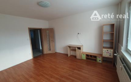 Areté real- prenájom 3-izbový priestranný byt na Severe.