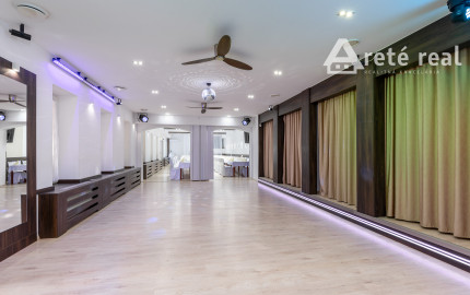 ARETÉ REAL - PREDAJ POLYFUNKČNEJ BUDOVY S MNOHÝM PRÍSLUŠENSTVOM A PARKOVISKOM, PEZINOK CENTRUM