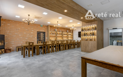 ARETÉ REAL - PREDAJ POLYFUNKČNEJ BUDOVY S MNOHÝM PRÍSLUŠENSTVOM A PARKOVISKOM, PEZINOK CENTRUM