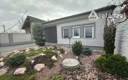 ARETÉ REAL - PREDAJ NOVOSTAVBY PRIESTRANNÉHO RODINNÉHO DOMU S DVOJGARÁŽOU, KAPLNA