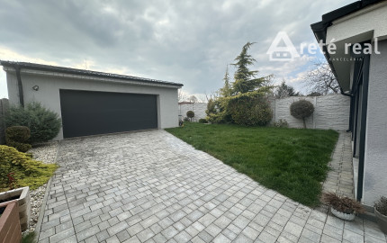 ARETÉ REAL - PREDAJ NOVOSTAVBY PRIESTRANNÉHO RODINNÉHO DOMU S DVOJGARÁŽOU, KAPLNA