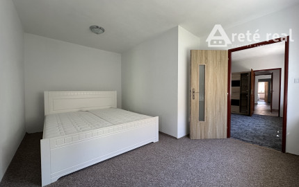 ARETÉ REAL – KÚSOK ROMANTICKÉHO VIDIEKA V CENTRE MESTA, PEZINOK, KALINČIAKOVA