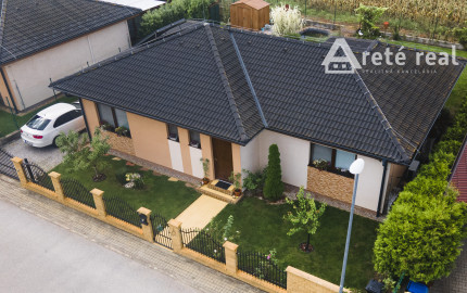 Plne zariadený bungalov s nádherným výhľadom na Karpaty