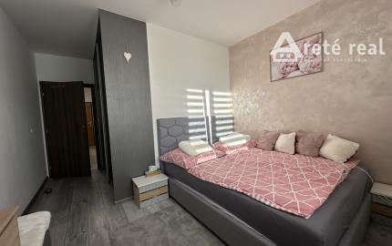 ARETÉ REAL - ZARIADENÝ 2-IZBOVÝ BYT S BALKÓNOM,  PARKOVACÍM MIESTOM, ENERGIAMI AJ INTERNETOM, SLOVENSKÝ GROB, RASTISLAVOVA
