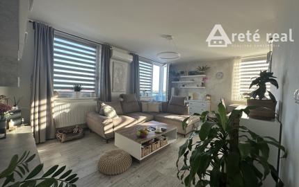 ARETÉ REAL - ZARIADENÝ 2-IZBOVÝ BYT S BALKÓNOM,  PARKOVACÍM MIESTOM, ENERGIAMI AJ INTERNETOM, SLOVENSKÝ GROB, RASTISLAVOVA