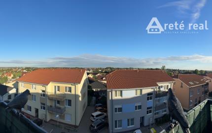 ARETÉ REAL - ZARIADENÝ 2-IZBOVÝ BYT S BALKÓNOM,  PARKOVACÍM MIESTOM, ENERGIAMI AJ INTERNETOM, SLOVENSKÝ GROB, RASTISLAVOVA