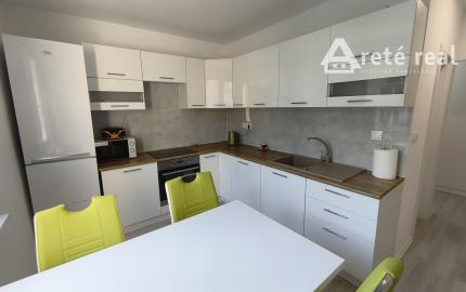 ARETÉ REAL - ZARIADENÝ 2-IZBOVÝ BYT S LODŽIOU AJ BALKÓNOM , ENERGIAMI A KTV, NITRA, VIKÁRSKA