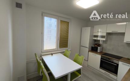 ARETÉ REAL - ZARIADENÝ 2-IZBOVÝ BYT S LODŽIOU AJ BALKÓNOM , ENERGIAMI A KTV, NITRA, VIKÁRSKA