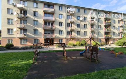 ARETÉ REAL - ZARIADENÝ 2-IZBOVÝ BYT S LODŽIOU AJ BALKÓNOM , ENERGIAMI A KTV, NITRA, VIKÁRSKA