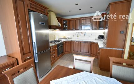 Areté real - predaj priestranného RD v Grinave