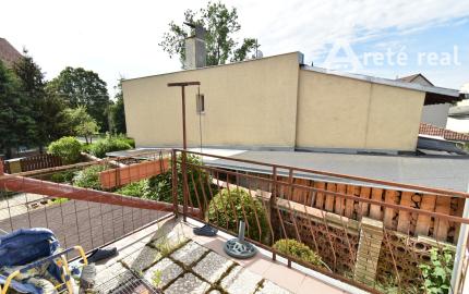 Areté real - predaj priestranného RD v Grinave