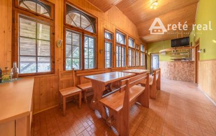 ARETÉ REAL – PREDAJ BUDOVY NA ŠPORTOVÉ A REKREAČNÉ ÚČELY S TROMA CHATKAMI, MODRA, HARMÓNIA