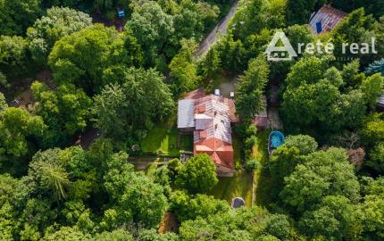 ARETÉ REAL – PREDAJ BUDOVY NA ŠPORTOVÉ A REKREAČNÉ ÚČELY S TROMA CHATKAMI, MODRA, HARMÓNIA