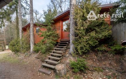 ARETÉ REAL – PREDAJ BUDOVY NA ŠPORTOVÉ A REKREAČNÉ ÚČELY S TROMA CHATKAMI, MODRA, HARMÓNIA