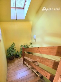 Areté real, Predaj dvojpodlažného rodinného domu s terasou, garážou a krásnou záhradou v blízkosti centra Pezinka, ul. Senecká