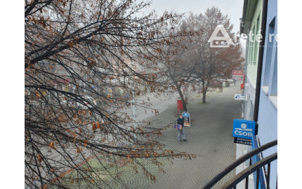 Areté real- Prenájom kancelárie s balkónom v centre Senca