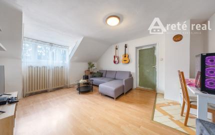 ARETÉ REAL – PREDAJ BUDOVY NA ŠPORTOVÉ A REKREAČNÉ ÚČELY S TROMA CHATKAMI, MODRA, HARMÓNIA