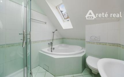 ARETÉ REAL – PREDAJ BUDOVY NA ŠPORTOVÉ A REKREAČNÉ ÚČELY S TROMA CHATKAMI, MODRA, HARMÓNIA