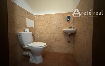 ARETÉ REAL – PREDAJ 4-IZBOVÉHO MEZONETOVÉHO BYTU S PARKOVANÍM, ZÁHRADKOU V CENTRE MESTA, PEZINOK, HOLUBYHO